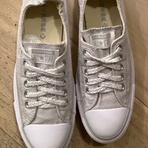 Converse Low Top Sneakers in Light gray Sparkle Chuck Taylor shoes